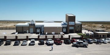 Por primera vez, la Cooperativa pesquera "16 de abril" embarcó merluza al mercado británico