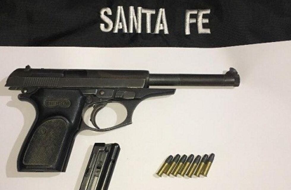 Anciano descontrolado andaba en moto a los tiros