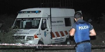 Un joven fue herido en su pene mientras estaba con su novia en una plaza de Luján de Cuyo\u002E