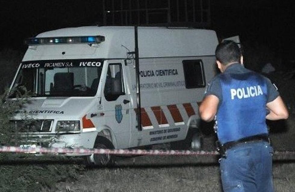 Fue baleado en el pene mientras estaba con su pareja