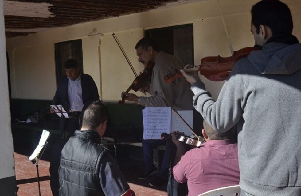 La orquesta "Los Urquiseños" festejarán sus dos primeros años