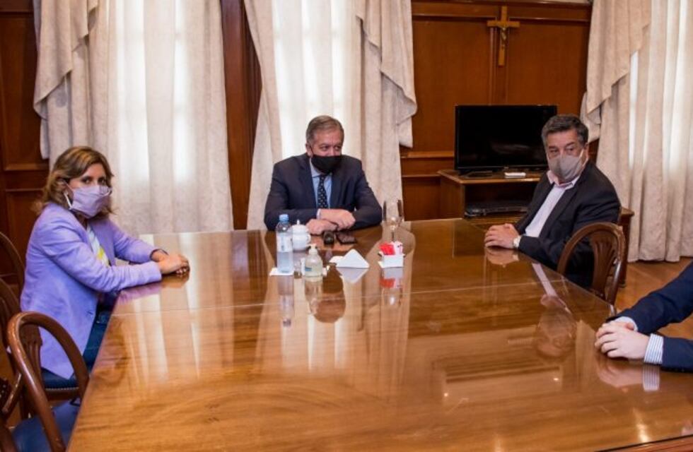 El Jefe de Gabinete se reunió con intendentes de Capital, Banda y Clodomira