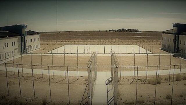 La cárcel está a unos 25 kilómetros de Trelew\u002E