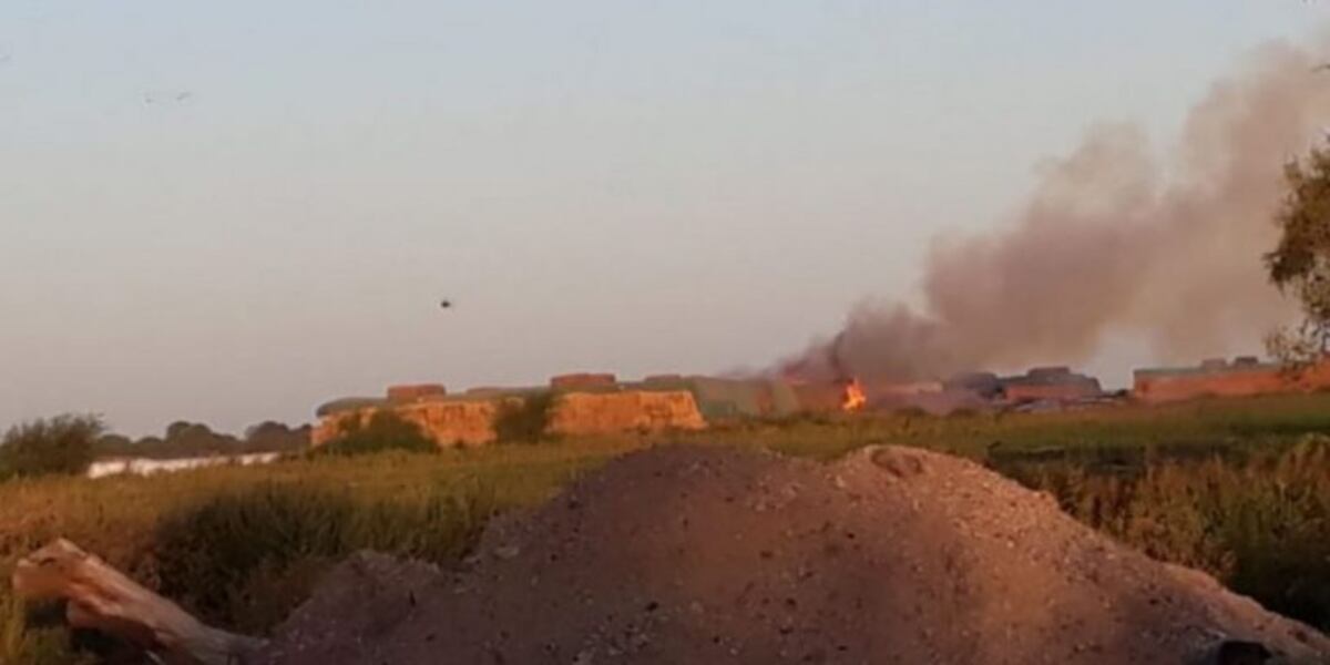 Bomberos trabajaron 11 horas para tratar de sofocar un incendio en Las Varillas