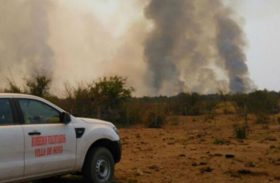 Controlan incendio en Cruz del Eje, pero se mantiene el alerta