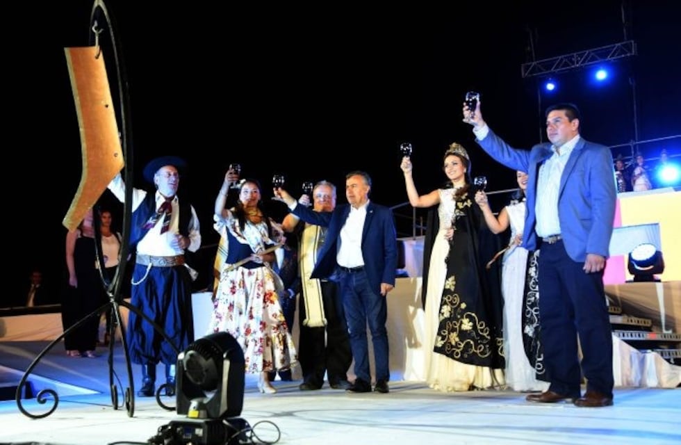 Cornejo abrió los actos centrales de la Vendimia en La Paz