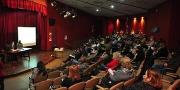 Reunión en el teatrillo