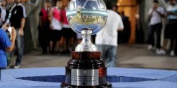 River y Lanu00fas chocaru00e1n el 4 de febrero, desde las 21.30, en el u00danico de La Plata por la Supercopa Argentina.