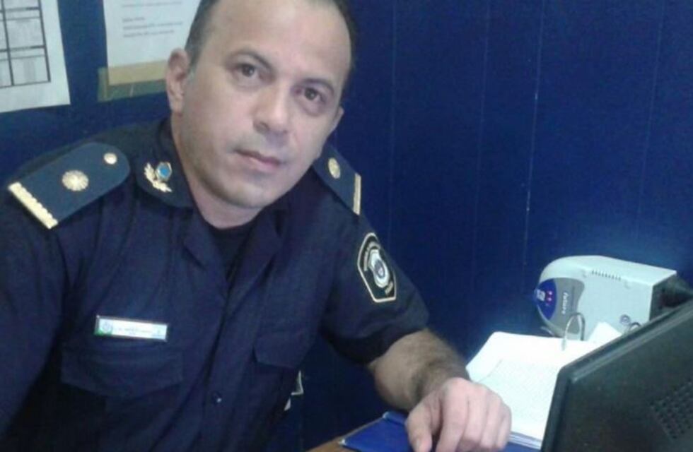 Suspendieron a un subcomisario que protagonizó un escándalo sexual en Bahía Blanca