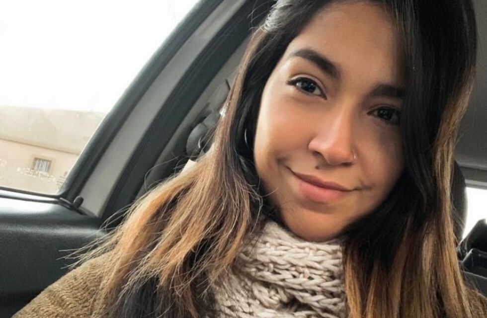 Fue dada en adopción al nacer busca a su madre biológica