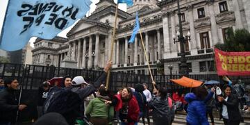 Ollas populares frente al Congreso\u002E