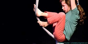 acrobacia aérea en telas infantil (Hernán Fouillet)