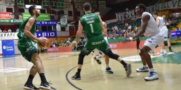 El Griego sostiene un dura batalla contra los correntinos por la clasificación\u002E