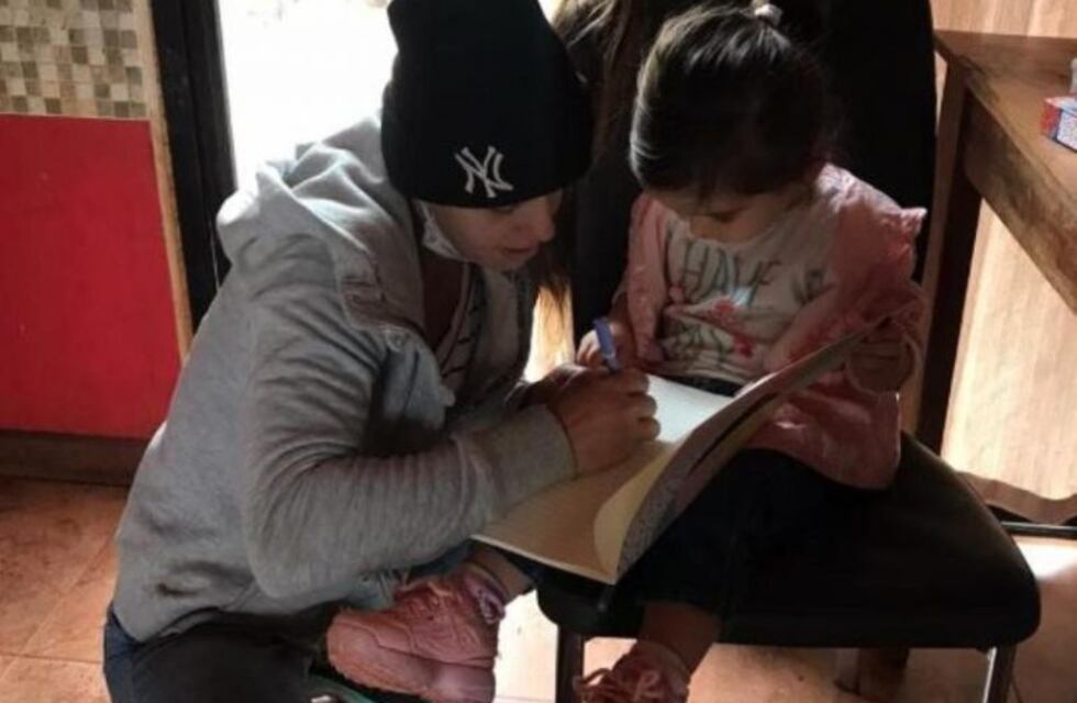 Iguazú: la Primera Dama asiste a Blanca y su hija Anastasia