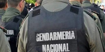 Efectivos de Gendarmería encontraron un vehículo abandonado con más 400 kilos de marihuana\u002E