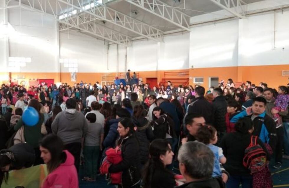 Las familias disfrutaron la kermés por el día del niño