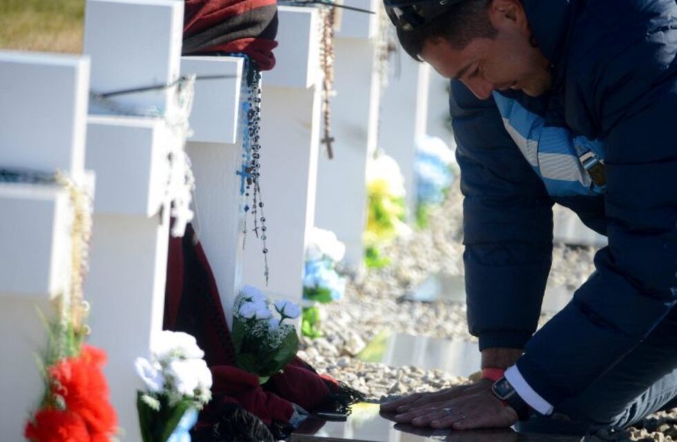 En fotos: El emotivo viaje de familiares de soldados caídos en Malvinas