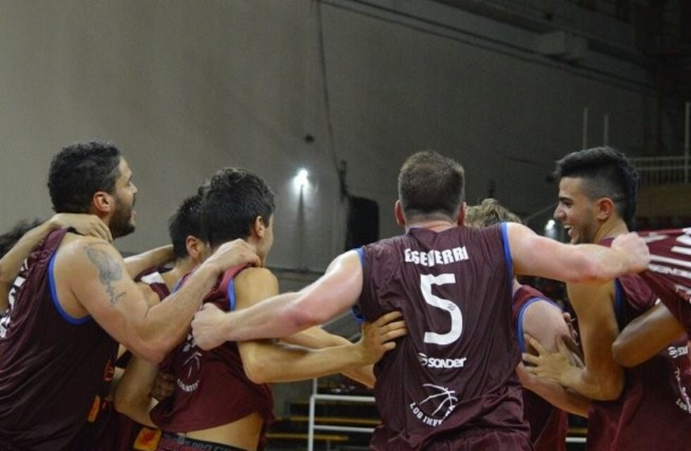 Manuel Olocco anotó 12 puntos en la derrota de Rocamora