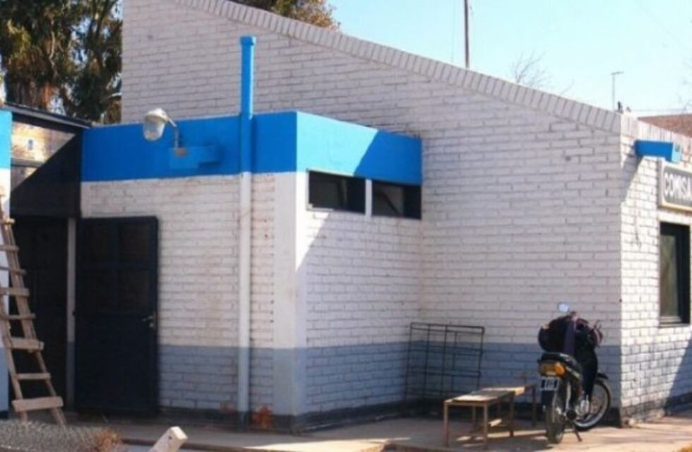 Tremendo: salió a robar con una nena de 2 años