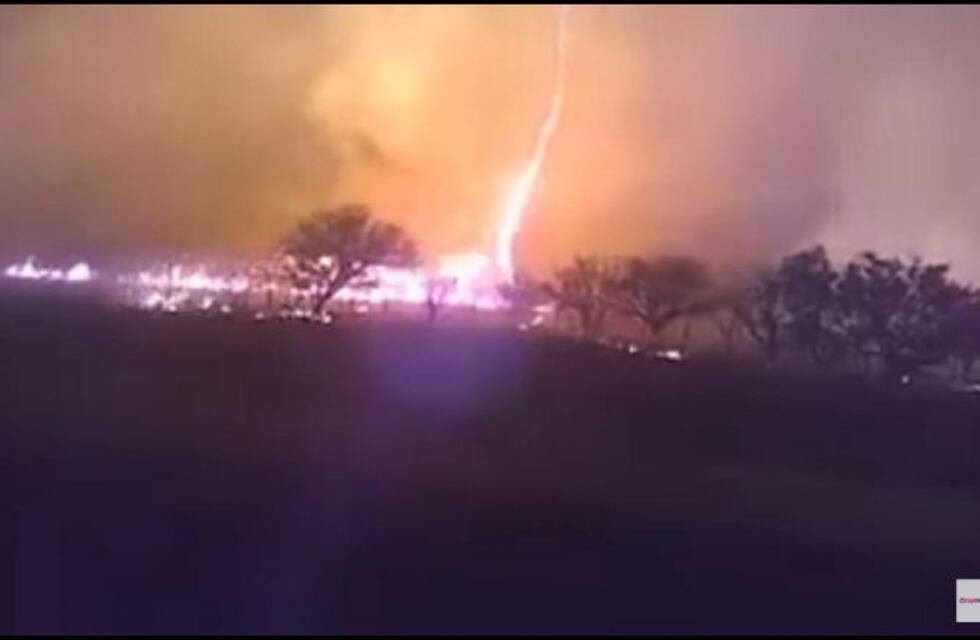 Reinició el fuego y ahora trabajan en Papagayos