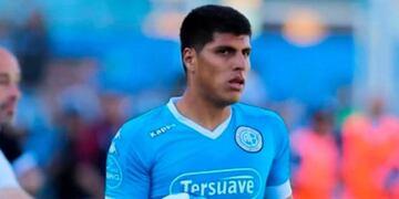 El peruano jugó muy poco y no está en los planes de Lavallén\u002E