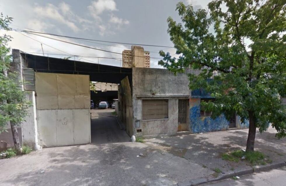 Internaron a un hombre que recibió una descarga eléctrica de un portón