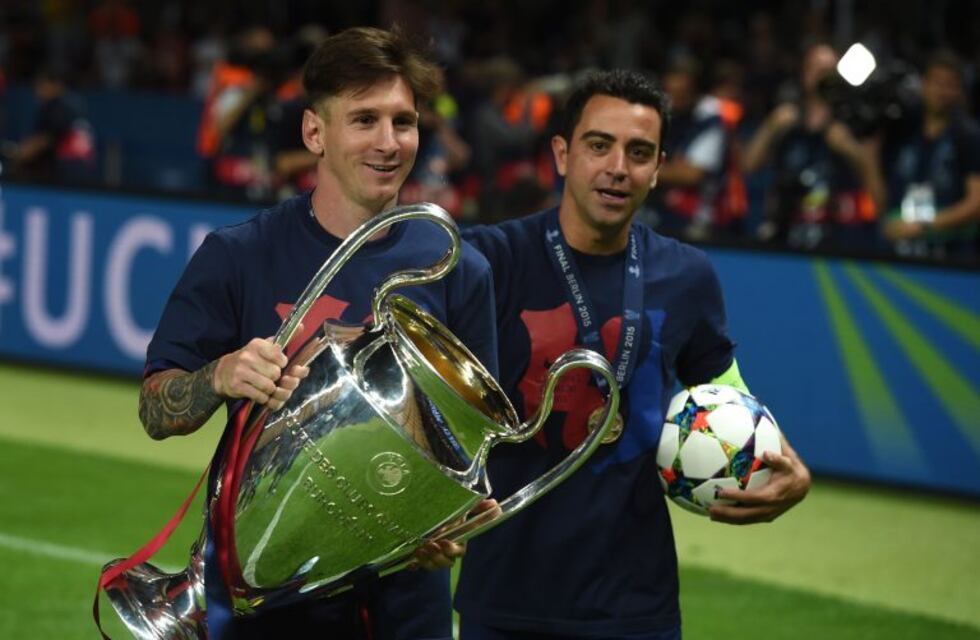 Xavi aseguró que "sería un error histórico" si el Barcelona no le renueva a Messi