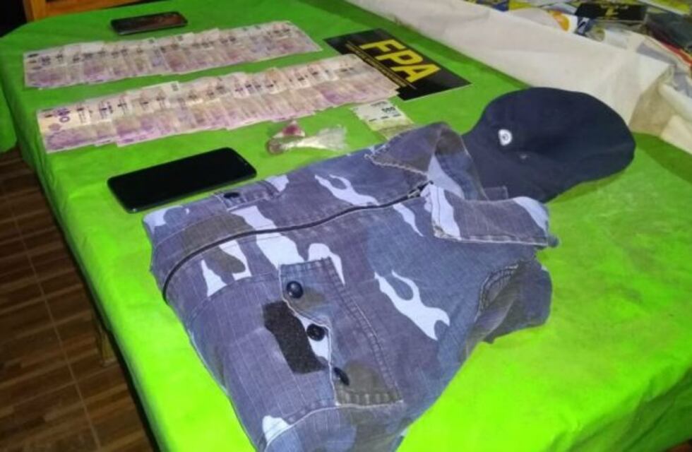 Cerraron cuatro puntos de venta de droga en Cruz del Eje y detuvieron a tres personas