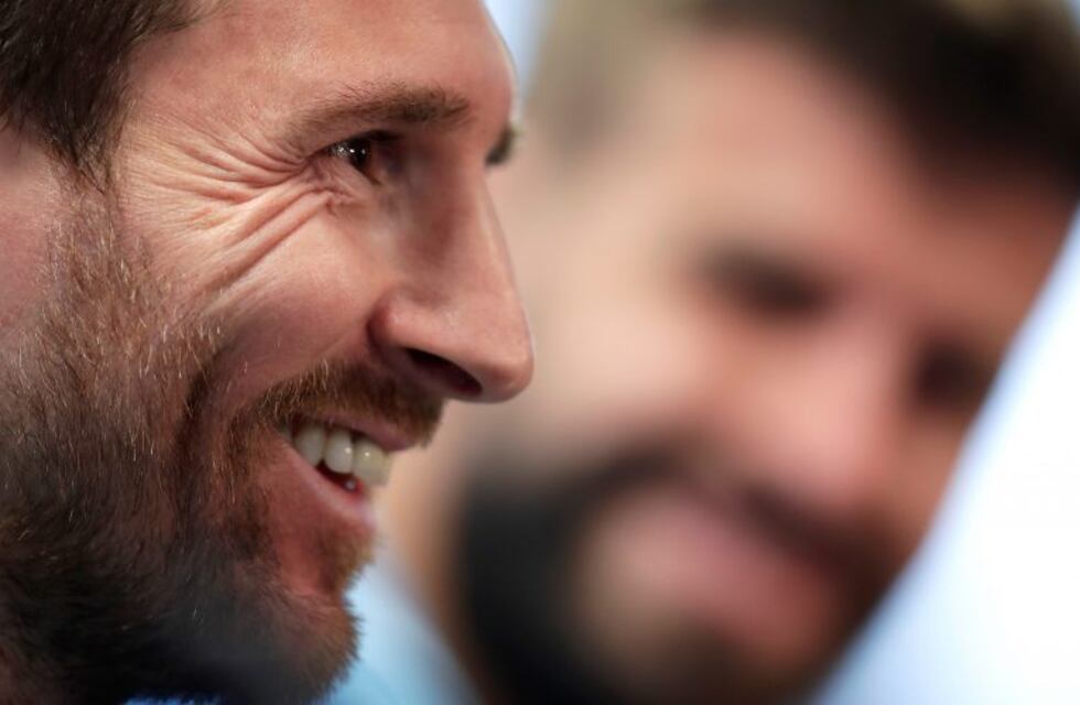 El Betis se mide con el Barcelona y le pidió a Lionel Messi que no "fuerce" su recuperación