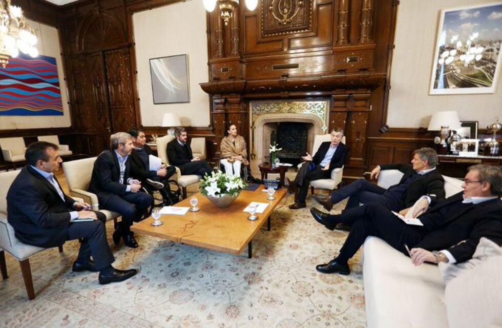Mauricio Macri se reunió con Jorge Triaca y Marcos Peña para analizar la marcha de la CGT