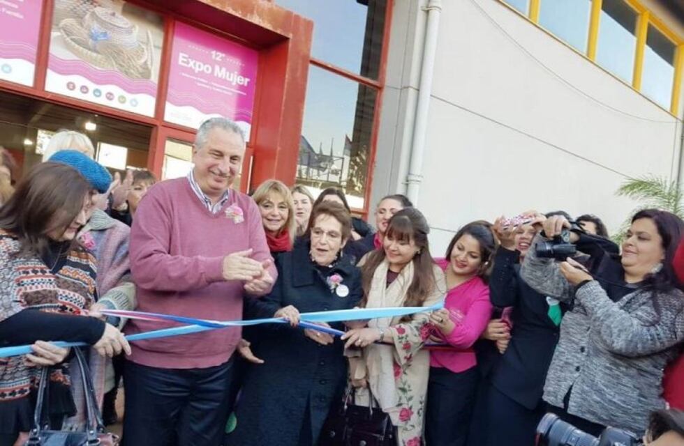 Passalacqua pidió a los hombres ceder espacios y repensar su lugar en la sociedad, al inaugurar la Expo Mujer
