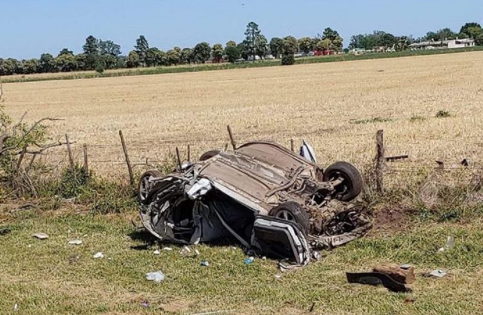 Tres personas murieron en Elortondo luego de despistar y volcar en la ruta