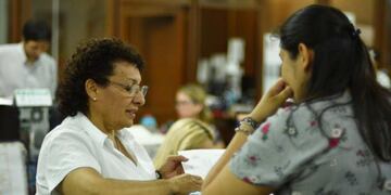 Por el Día de la Mujer la UNNE permite el retiro de su personal femenino\u002E (Web)\u002E