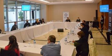 En los hospitales de la periferia es más costoso encontrar especialistas\u002E