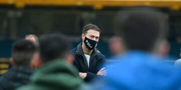 El ex Valencia e Inter se puso al frente del plantel para trabajar a principios de mes\u002E