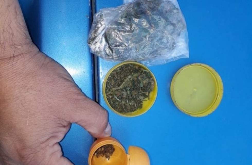 Kinder sorpresa: lo detuvieron con un huevo lleno de marihuana