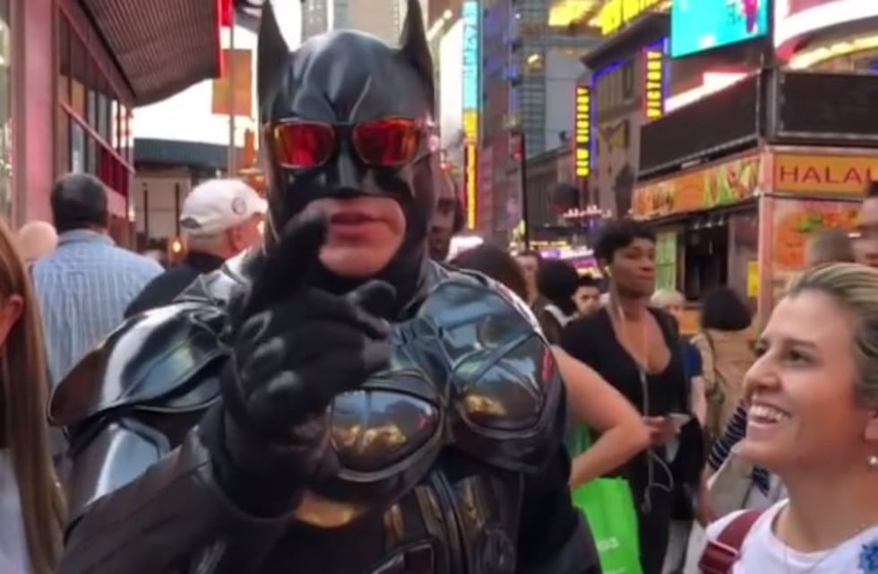 Desde Nueva York, el 'Batman Pro' celebró la victoria de Suarez en Mendoza