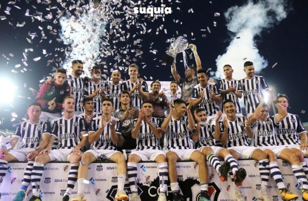 Talleres le ganó bien a River en un Kempes semivacío