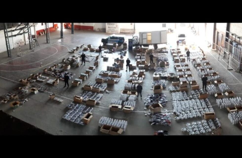 La Policía Federal interceptó un camión con mercadería valuada en más de 12 millones de pesos