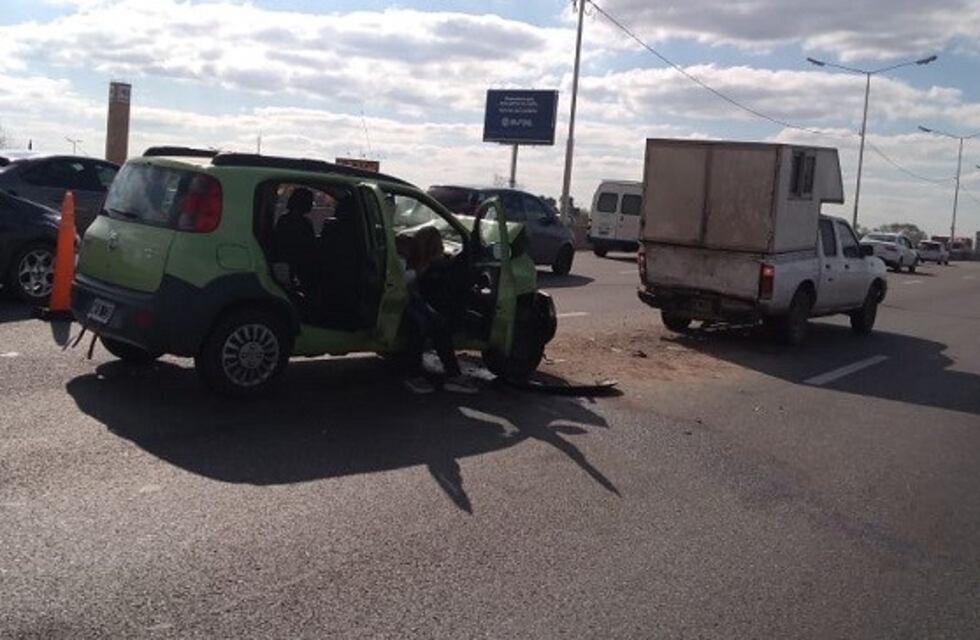 Un policía le salvó la vida a una mujer que tuvo un accidente en zona oeste