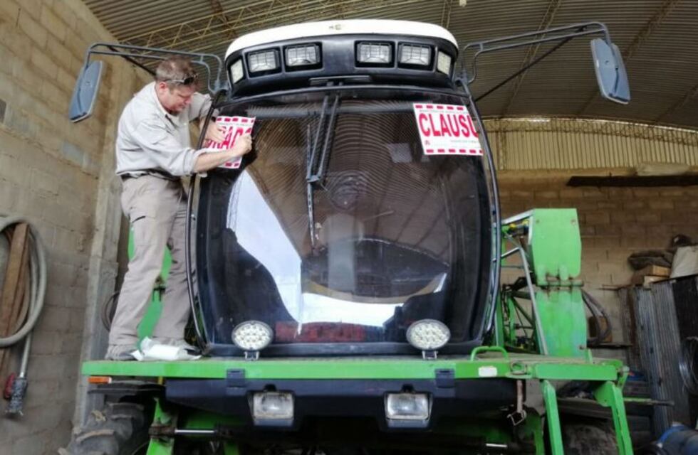 Clausuran máquina aplicadora de agroquímicos en Laboulaye