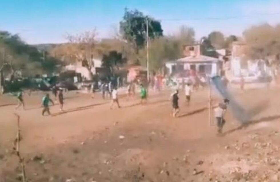Violencia y armas de fuego en un partido de fútbol en Carlos Paz
