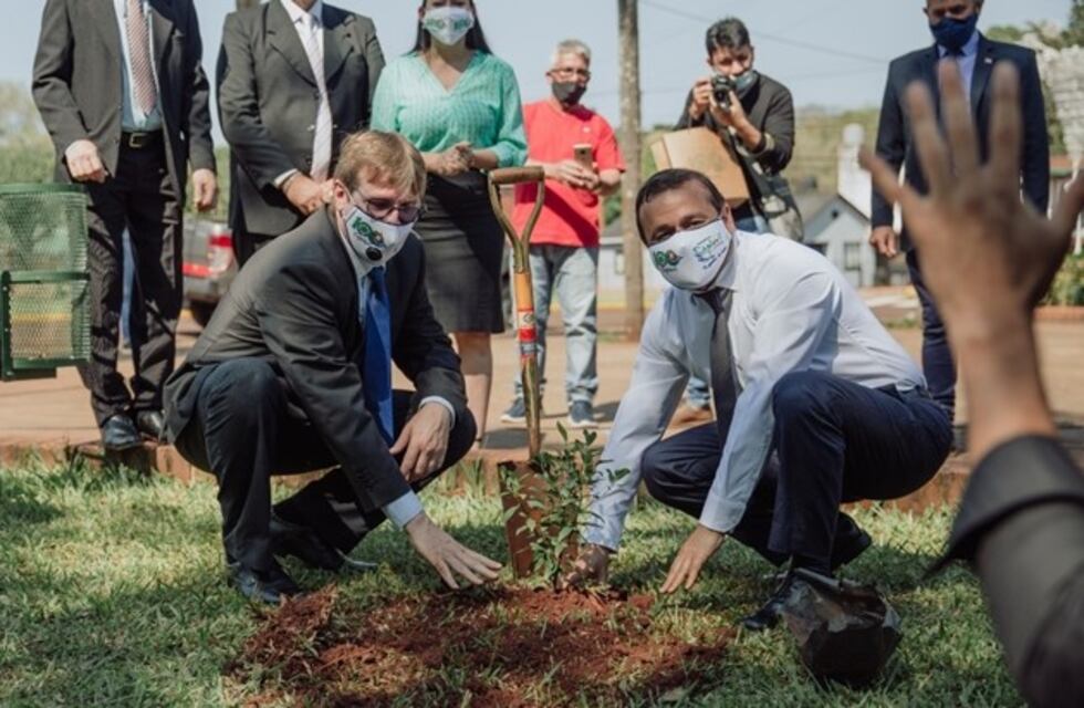 Centenario de Capioví: el gobernador encabezó los festejos y anunció la construcción de una nueva terminal de ómnibus