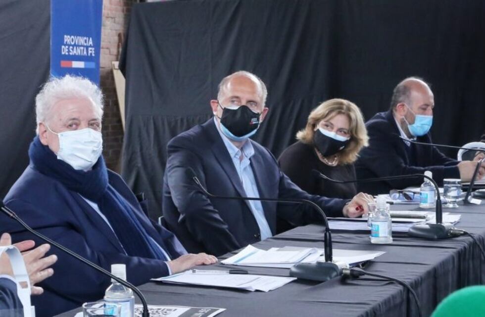 Anuncian el cambio de definición de caso confirmado de coronavirus en Santa Fe