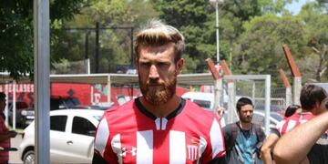 Jonatan Schunke el defensor misionero del equipo de Estudiantes de La Plata\u002E (El Día)