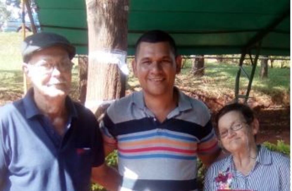 Un policía de Oberá halló una cartera con plata y la devolvió