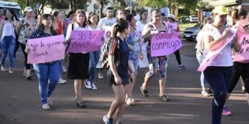 Candelaria marcha contra violaciones y por castigo,