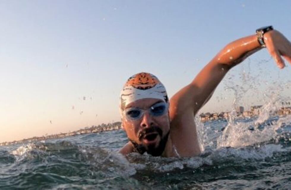 Cruzará nadando el Canal de la Mancha pero espera la autorización