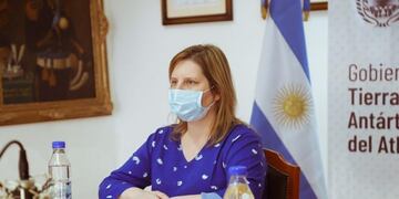 Ministra de Salud TDF (web)