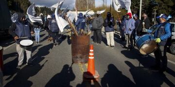 Movilización de Uthgra Bariloche y corte total sobre la ruta nacional 40